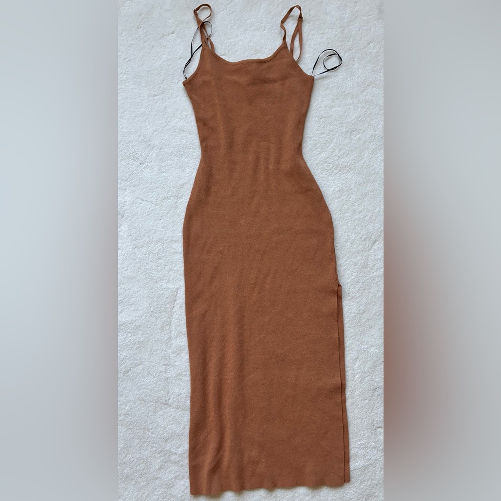 Hera Sleek Ribbed Midi Bodycon Dress - Camel